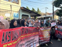 Warga Blokade Jalan, Arus Protes SPMB di Tangsel Meluas