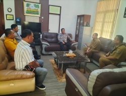 Suasana Akrab Warnai Kunjungan Silaturahmi Kapolsek Padang Hulu ke Kantor Camat