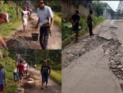 Di Tengah Kondisi Jalan yang Memprihatinkan, Aksi Sosial Warga Ini Jadi Penyejuk Hati