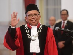 Hakim MK Soroti Permohonan Gaji Dosen agar Mengacu ke Upah Minimum